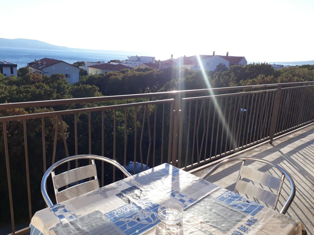 0a32f87a-67e1-4d34-9ca9-3a899918e150 (1)