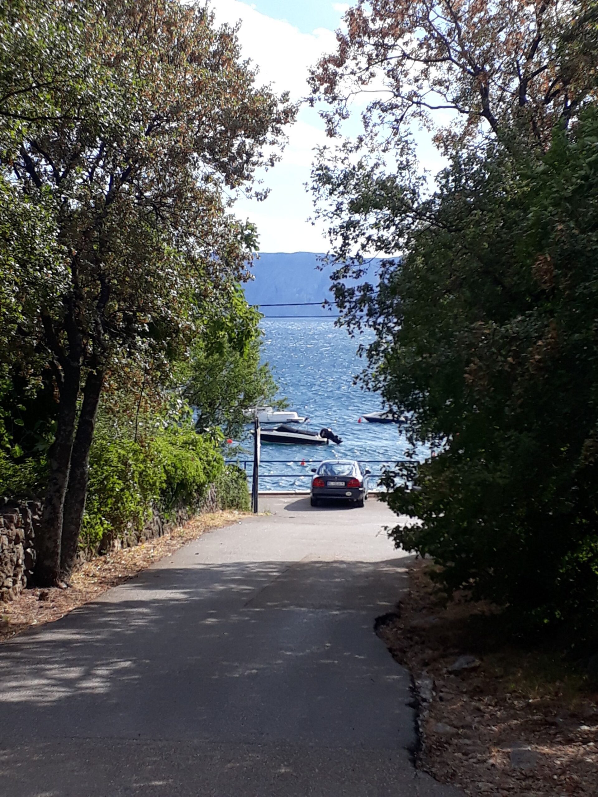 748f15b3-4dc1-4347-b903-bcfd920a174b (1)