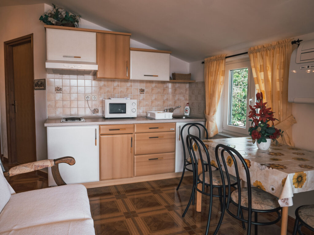 villatolnai_apartman_tisno_8_szallas_2-scaled